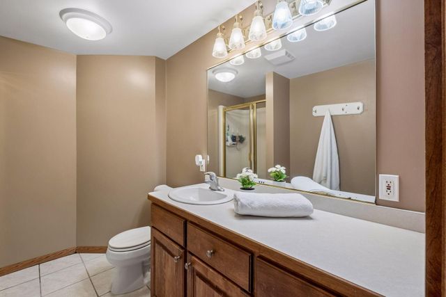 15016 Viewcrest Lane, Burnsville, MN 55306