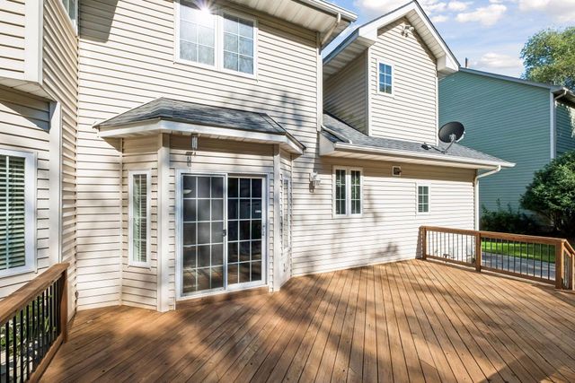 15016 Viewcrest Lane, Burnsville, MN 55306