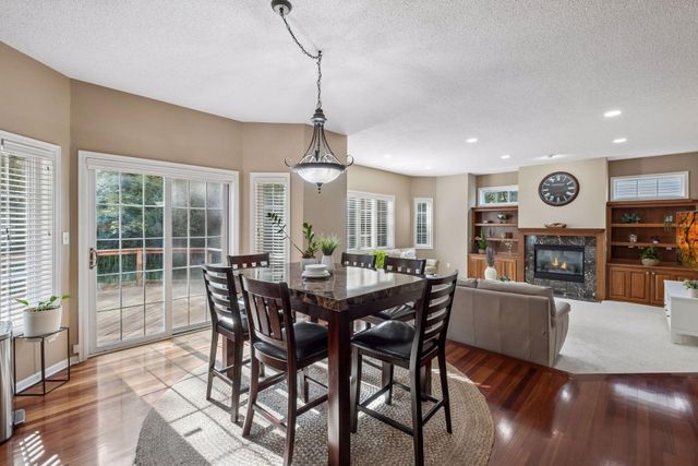 15016 Viewcrest Lane, Burnsville, MN 55306