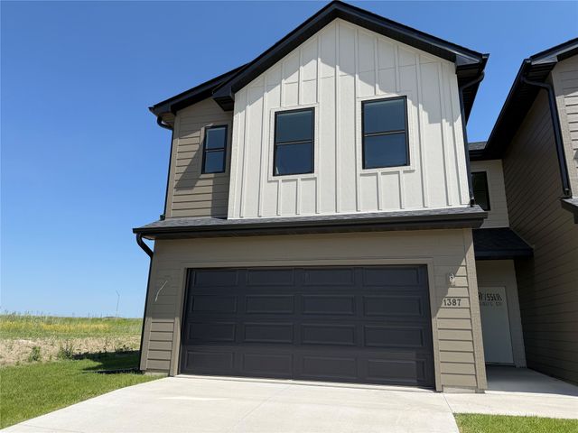 1387 Meadow Rose Place, Waukee, IA 50263