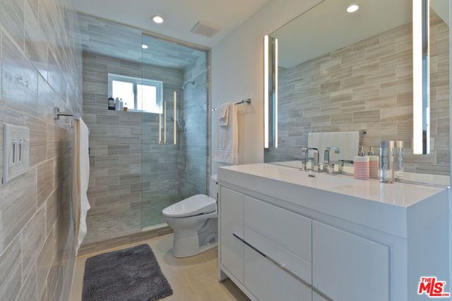 3545 Ridgeview Circle, Palm Springs, CA 92264