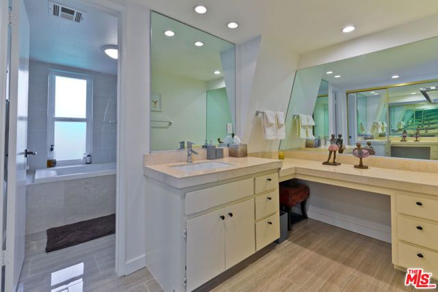 3545 Ridgeview Circle, Palm Springs, CA 92264