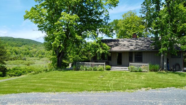 91 Mountain Rest Road, New Paltz, NY 12561