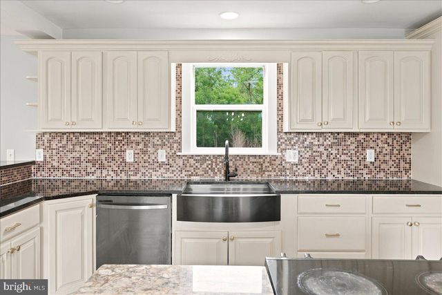 193 MARSH LN, White Post, VA 22663