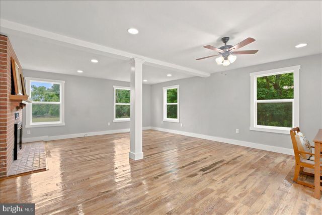 193 MARSH LN, White Post, VA 22663