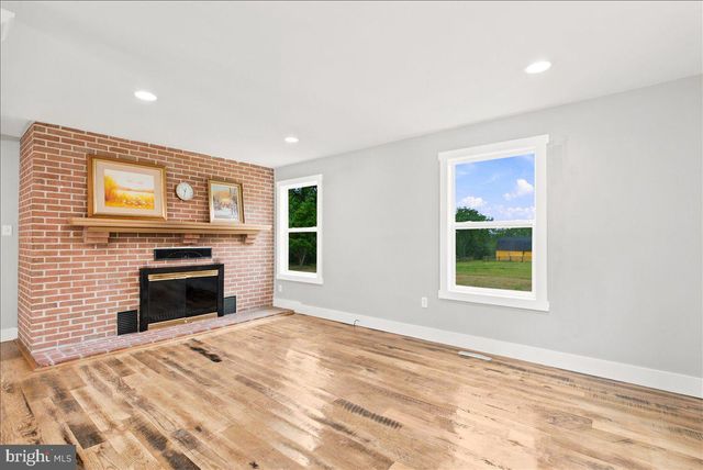 193 MARSH LN, White Post, VA 22663
