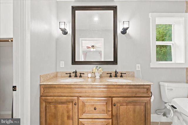 193 MARSH LN, White Post, VA 22663