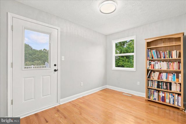 193 MARSH LN, White Post, VA 22663