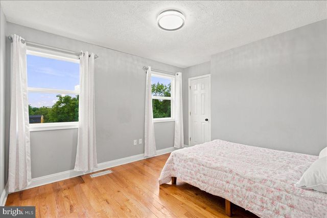 193 MARSH LN, White Post, VA 22663