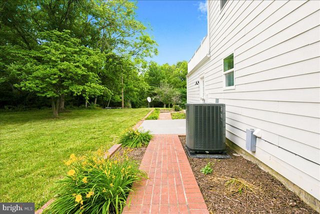 193 MARSH LN, White Post, VA 22663