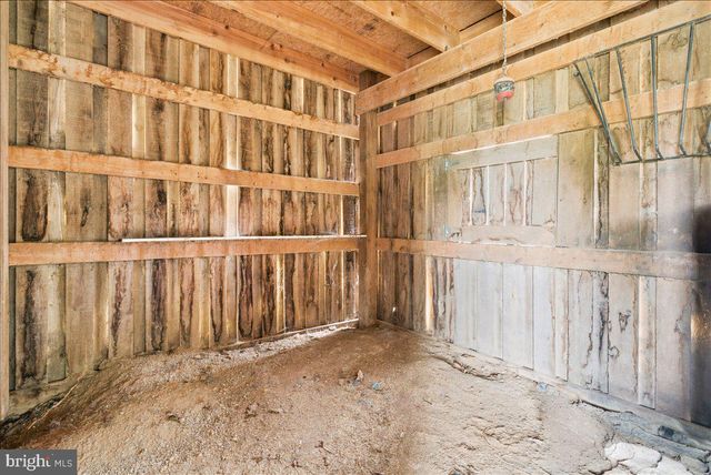 193 MARSH LN, White Post, VA 22663