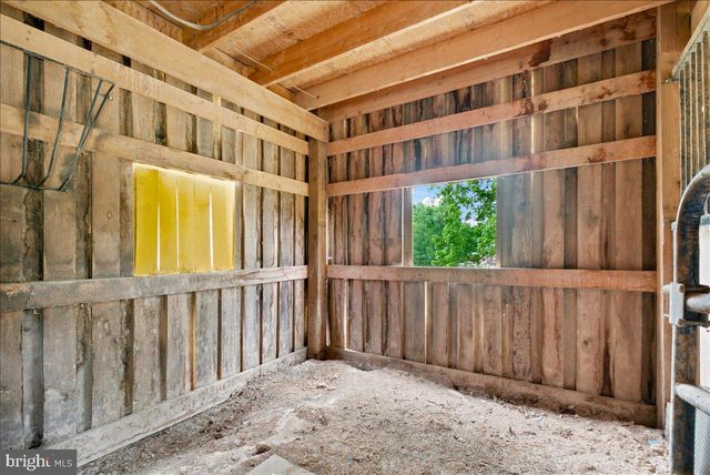 193 MARSH LN, White Post, VA 22663