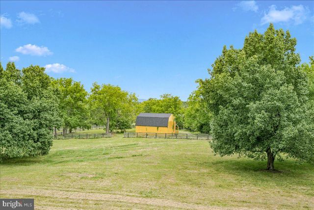 193 MARSH LN, White Post, VA 22663