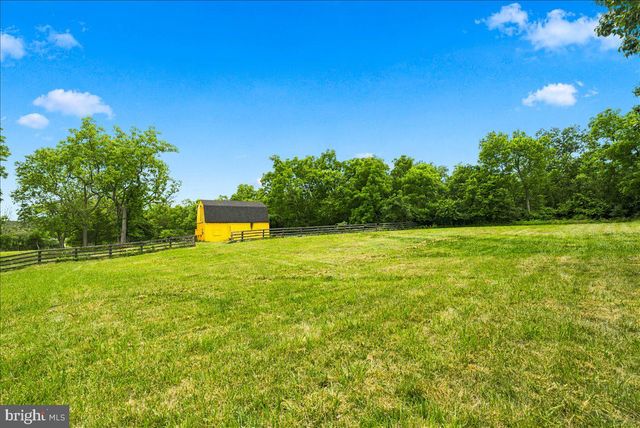 193 MARSH LN, White Post, VA 22663