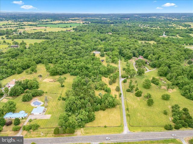 193 MARSH LN, White Post, VA 22663