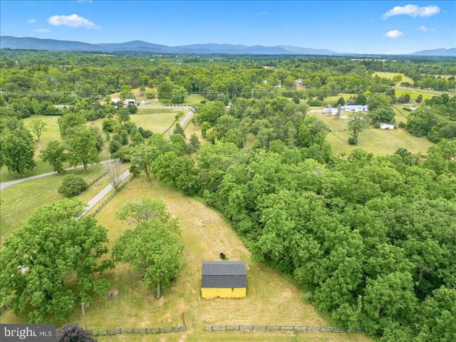 193 MARSH LN, White Post, VA 22663
