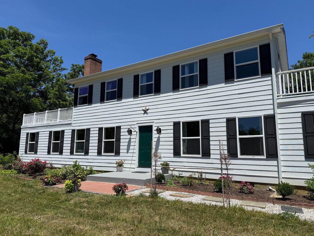 193 MARSH LN, White Post, VA 22663