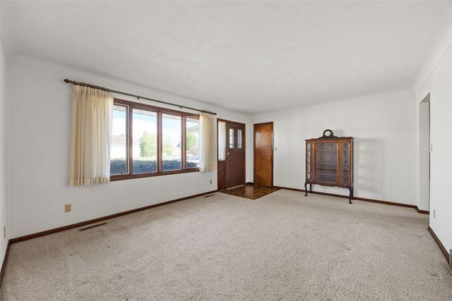 3005 29th Avenue, Marion, IA 52302