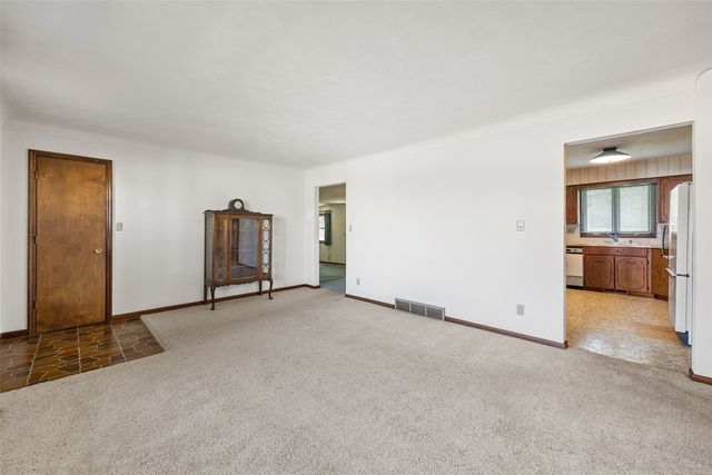 3005 29th Avenue, Marion, IA 52302
