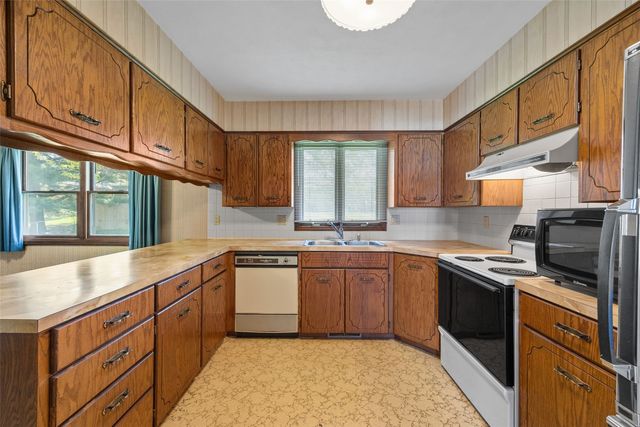 3005 29th Avenue, Marion, IA 52302