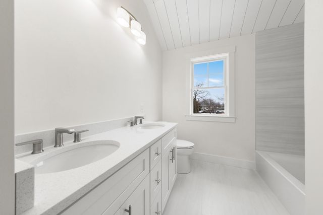 2 Old County Rd 6, Salisbury, MA 01952