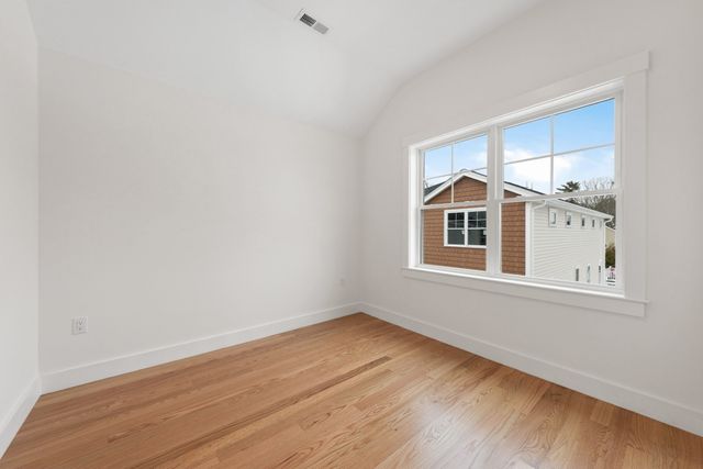 2 Old County Rd 6, Salisbury, MA 01952