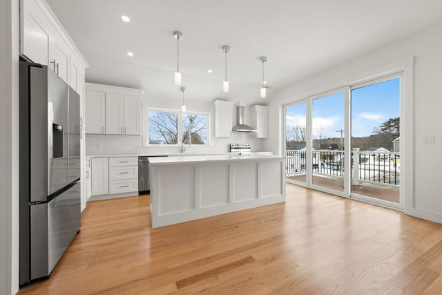 2 Old County Rd 6, Salisbury, MA 01952