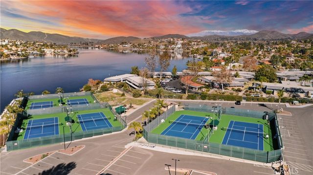 30520 Cinnamon Teal, Canyon Lake, CA 92587