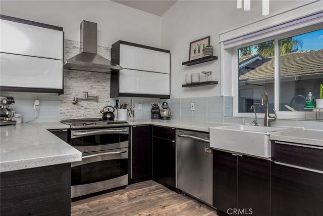 30520 Cinnamon Teal, Canyon Lake, CA 92587