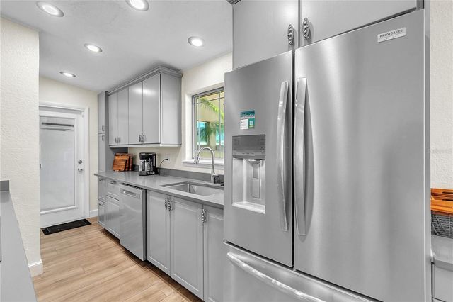 340 81ST AVENUE, St Pete Beach, FL 33706