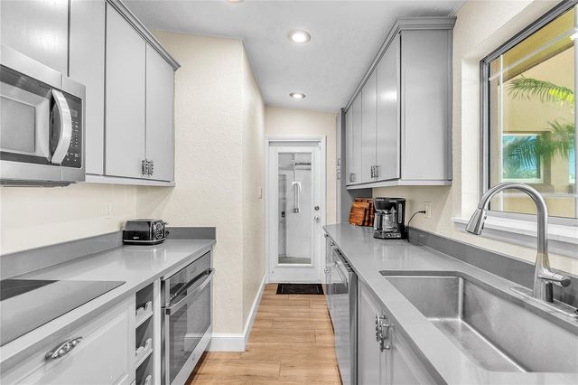 340 81ST AVENUE, St Pete Beach, FL 33706