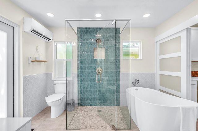 340 81ST AVENUE, St Pete Beach, FL 33706