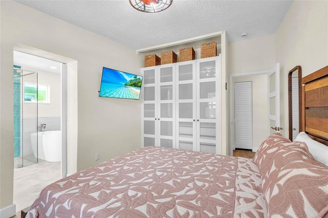 340 81ST AVENUE, St Pete Beach, FL 33706