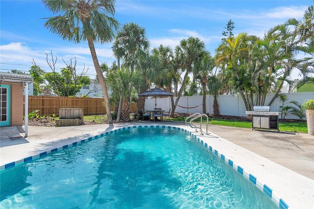 340 81ST AVENUE, St Pete Beach, FL 33706