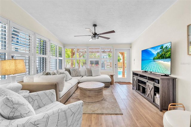 340 81ST AVENUE, St Pete Beach, FL 33706