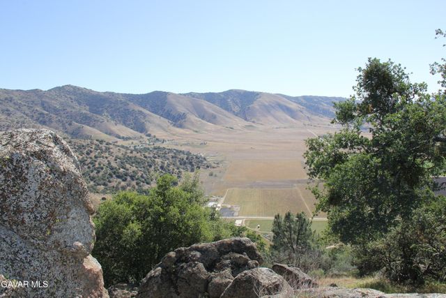 26540 Skyline Drive, Tehachapi, CA 93561