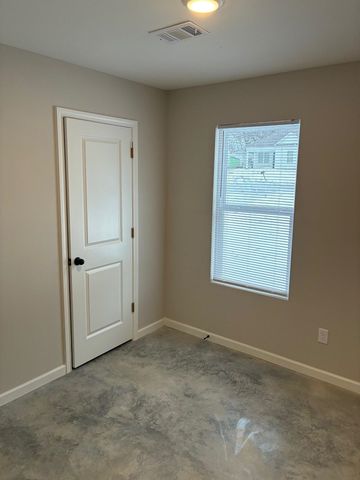 990 PAR AVE, Memphis, TN 38127