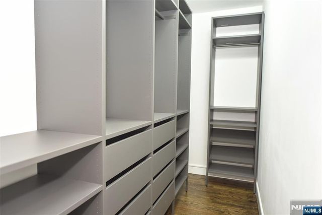 28 Overlook Road, Saddle River, NJ 07458