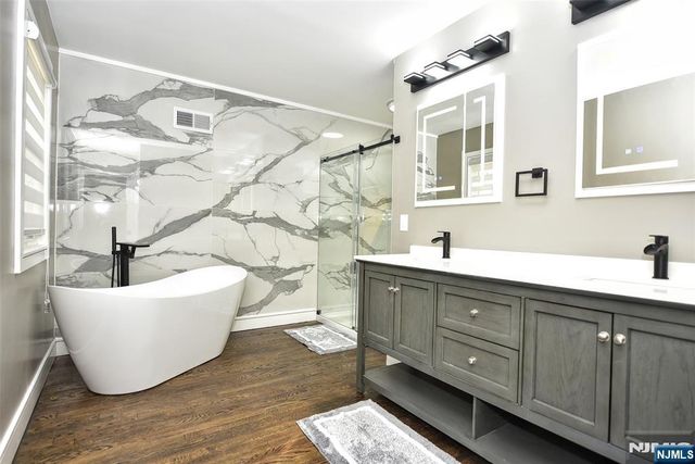 28 Overlook Road, Saddle River, NJ 07458