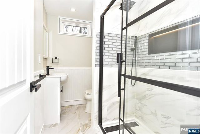 28 Overlook Road, Saddle River, NJ 07458