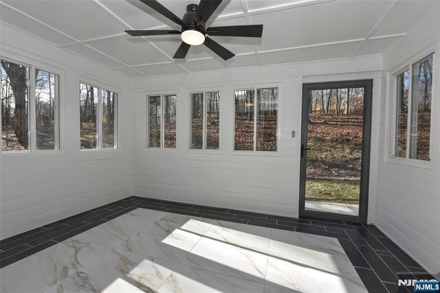 28 Overlook Road, Saddle River, NJ 07458