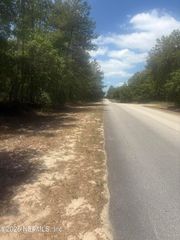 303 HICKORY NUT TRAIL Trail, Satsuma, FL 32189