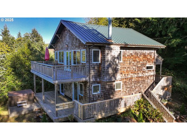 333 VOSBURG St, Wheeler, OR 97147