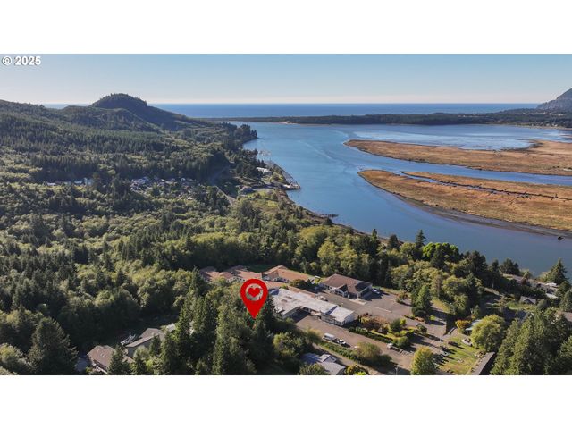 333 VOSBURG St, Wheeler, OR 97147