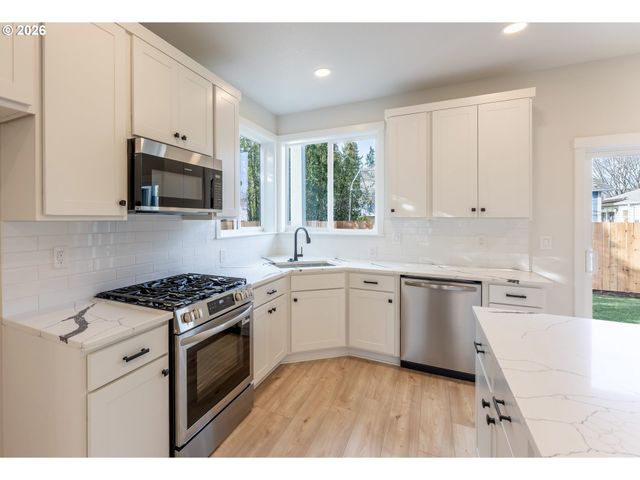 4515 Se 79TH Ave, Portland, OR 97206