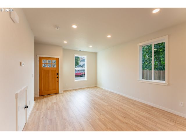 4515 Se 79TH Ave, Portland, OR 97206