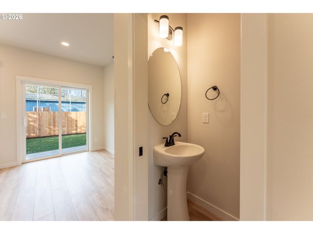 4515 Se 79TH Ave, Portland, OR 97206