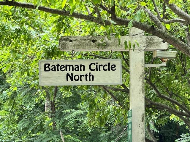 373 N Bateman Circle, Barrington Hills, IL 60010