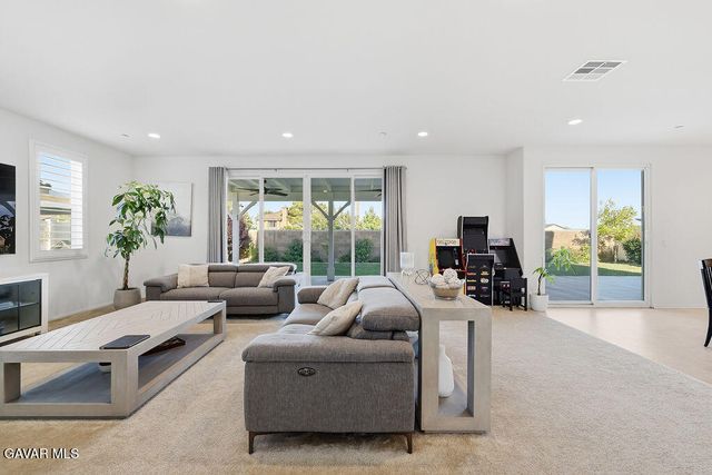 39104 Cocobola Court, Palmdale, CA 93551