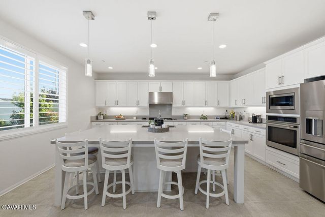 39104 Cocobola Court, Palmdale, CA 93551